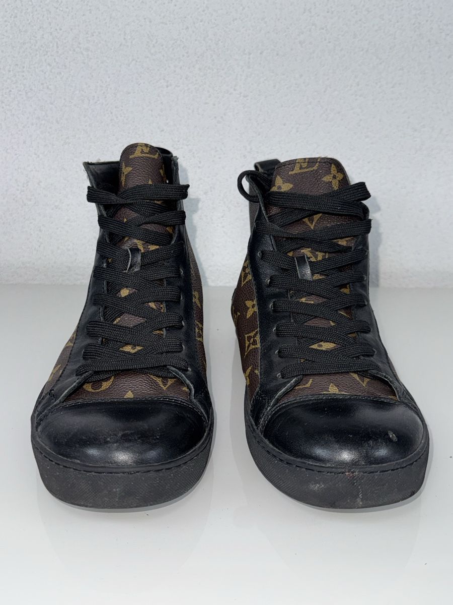 Louis Vuitton Scarpe da uomo: Louis Vuitton High Top Sneakers Monogram Braun – Usato da Glattpark(Opfikon) venduto da modewelt 1