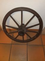 Antikes Holz wagenrad