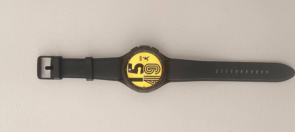 Smartwatch: Samsung Galaxy Watch 4 Classic 42mm – D'occasion à Massagno par fab_hsw5