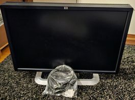 HP Monitor LP2475w inkl Strom-Kabel & VGA-Kabel (zu abholen)