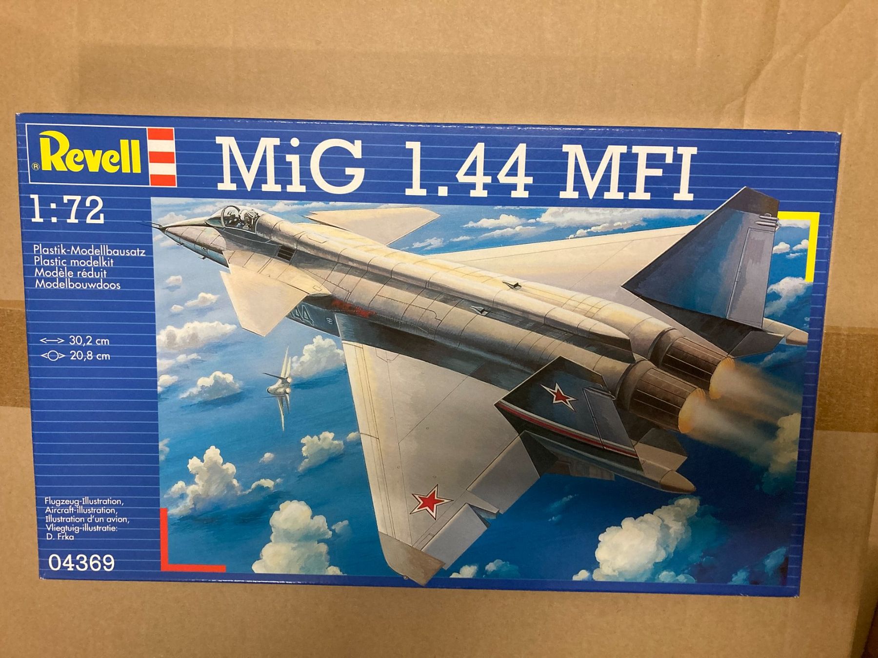 Revell Kit di modellismo & Modellini statici: Flugzeug Plastikbausatz – Nuovo (secondo la descrizione) da Frauenfeld venduto da oli_hy8j