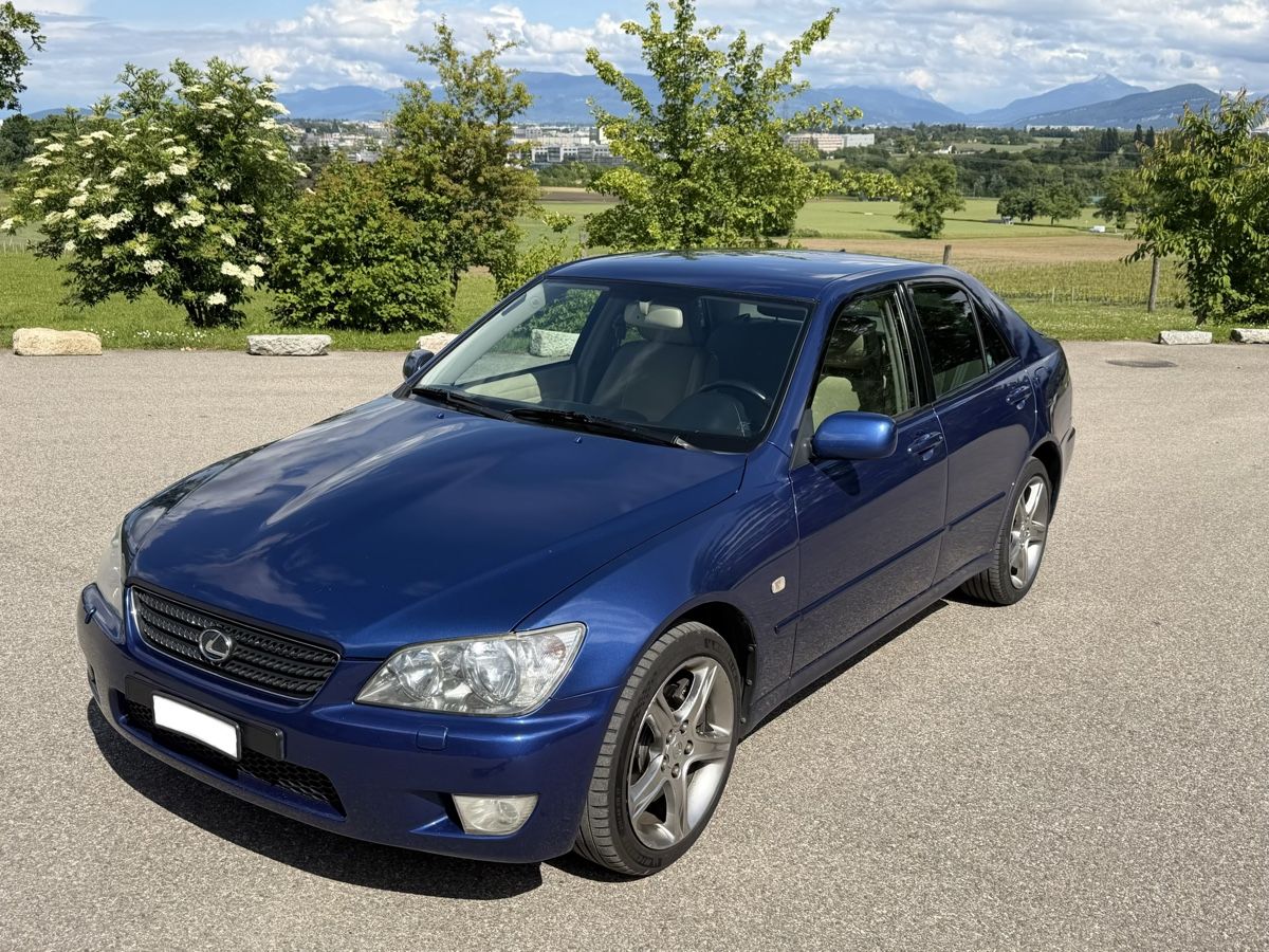 Lexus Automobili: Lexus IS300 – Usato da Genève venduto da L_astr