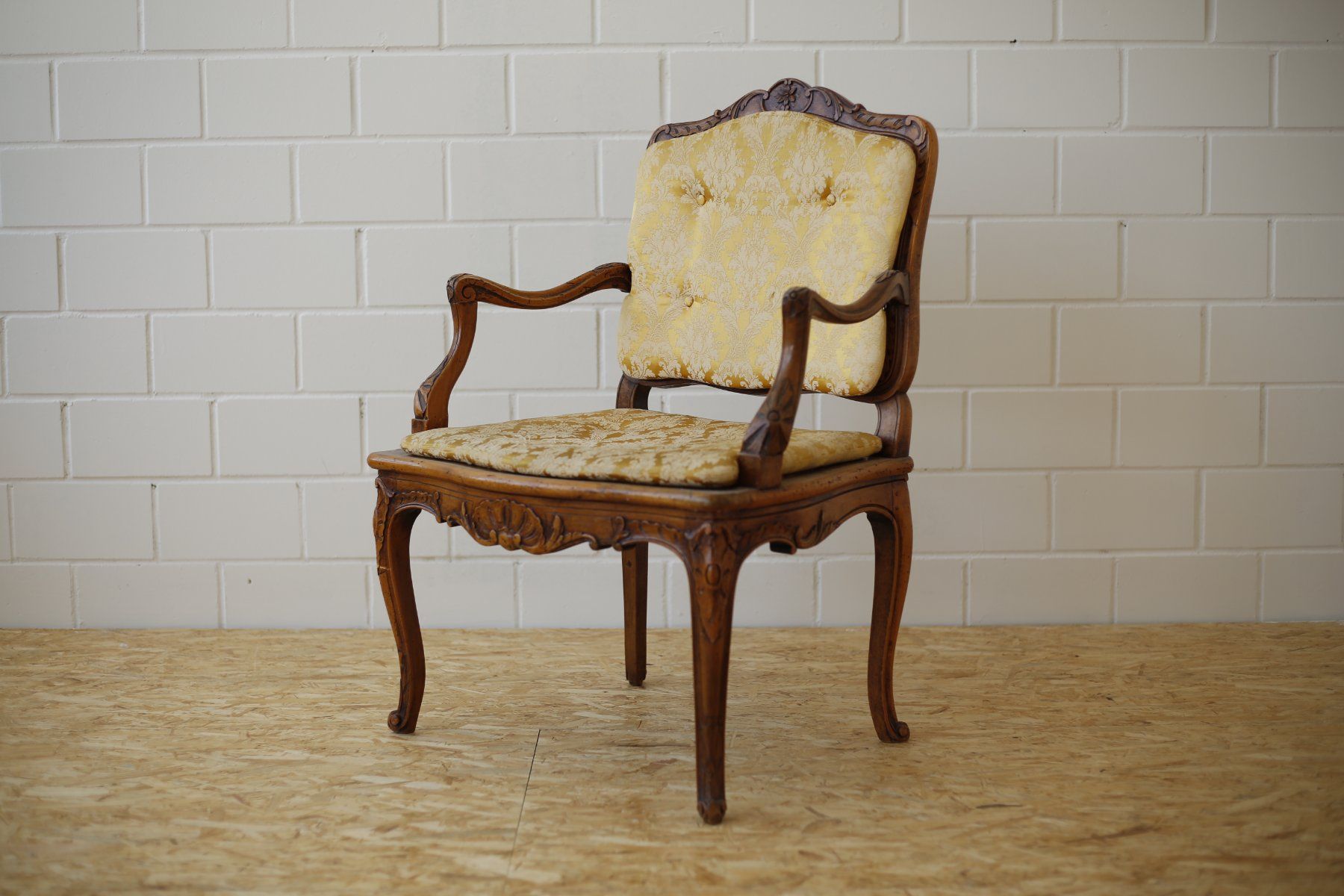 Poltrone: Sessel Louis XV, um 1850, Paar oder Einzeln – Usato da Kriens venduto da onakammermann 1