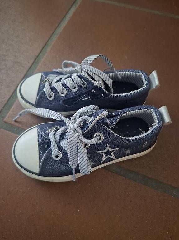 Scarpe per ragazze: Schuhe 25 – Usato da Wäldi venduto da Fergiu