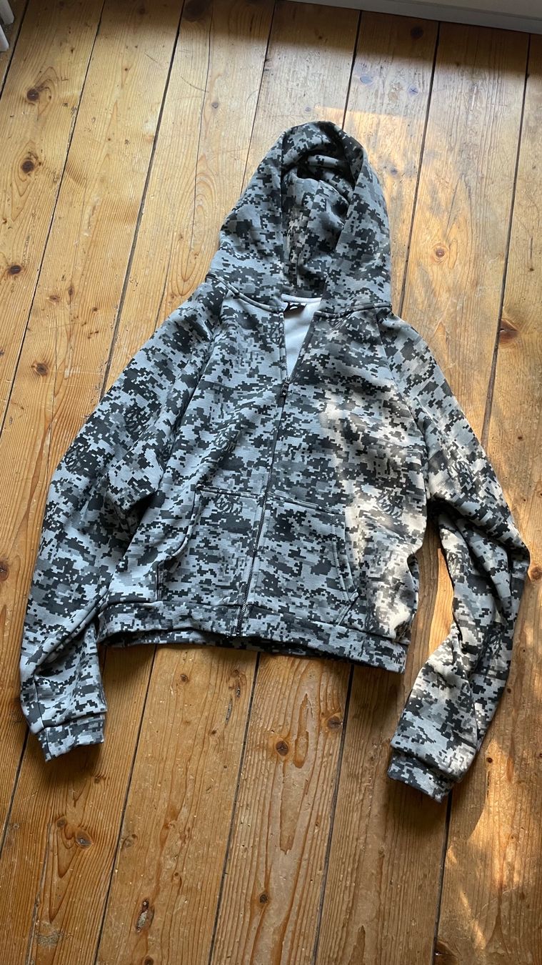 Jacken: Sweatshirtjacke L – Neu (gemäss Beschreibung) aus Hinwil von dadalina76