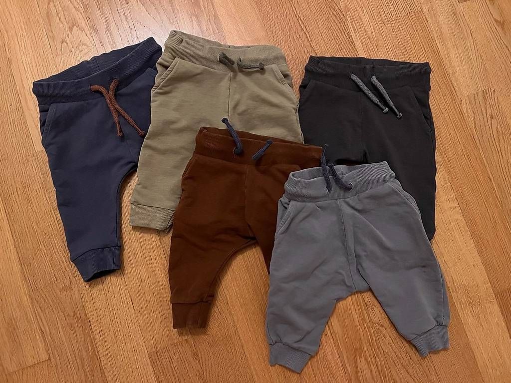 Hosen: 5 Jogginghosen – Gebraucht aus Zug von BT6300