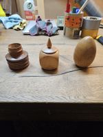 Hand gedrechselte Holzobjekte Unikate Holz (V)