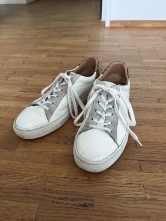 Weisse Sneakers mit Leo-Muster, Grösse 39