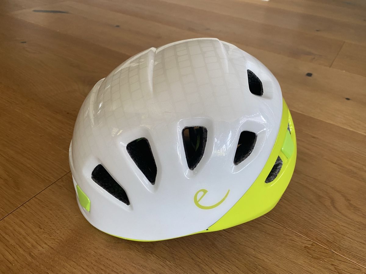 Edelrid Helme: Kletterhelm Kinder Edelrid – Gebraucht aus Alikon von jeaninevilliger
