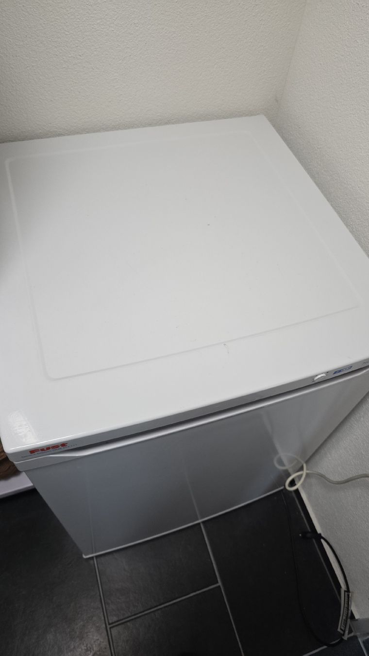 Gefrierschrank: Gefrierschrank Novamatic TF 98 – Gebraucht aus Luzern von Alpix 1