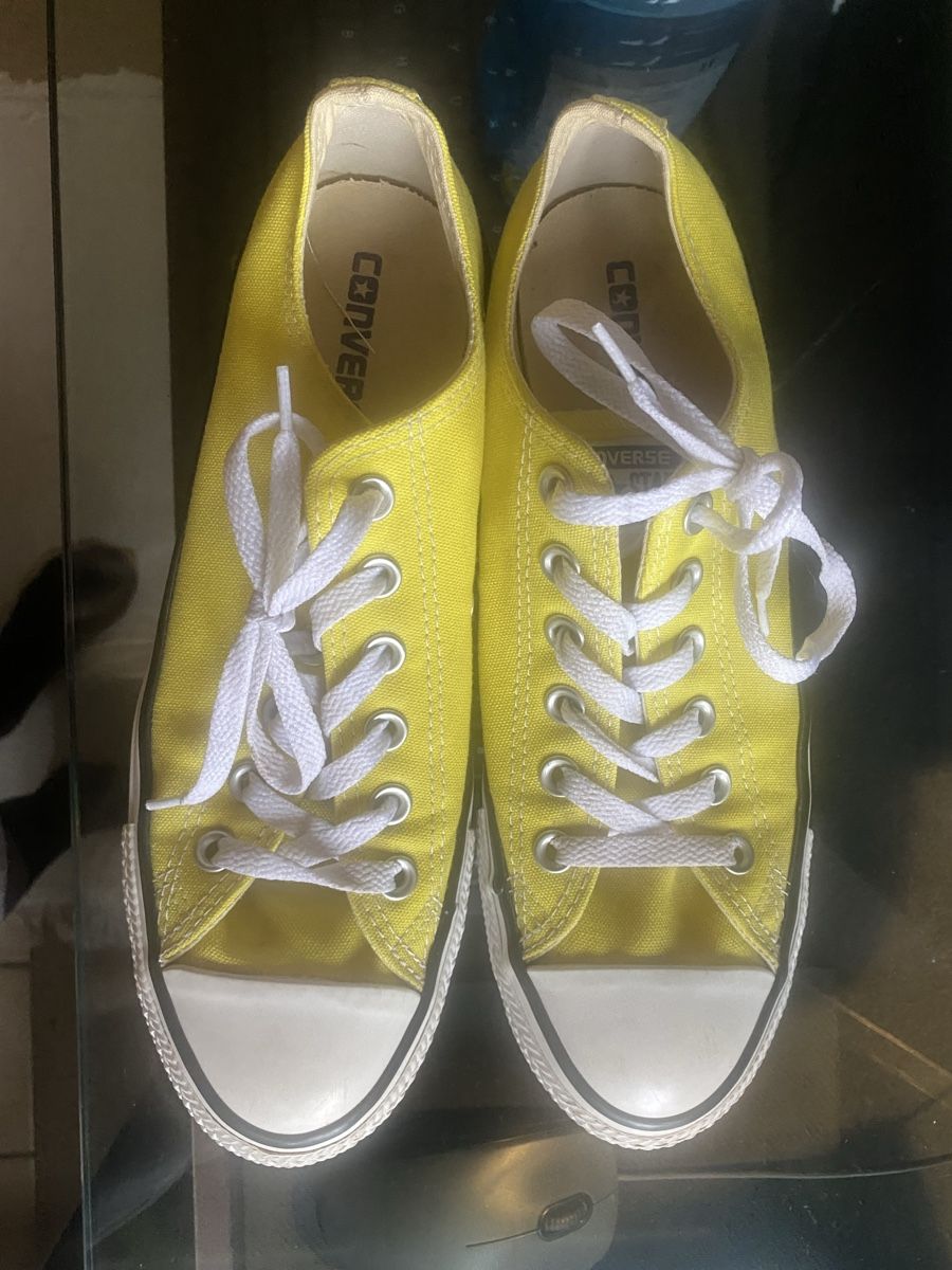 Converse Herrenschuhe: Converse gelb 40 – Gebraucht aus Küssnacht am Rigi von CALIFRASQUI