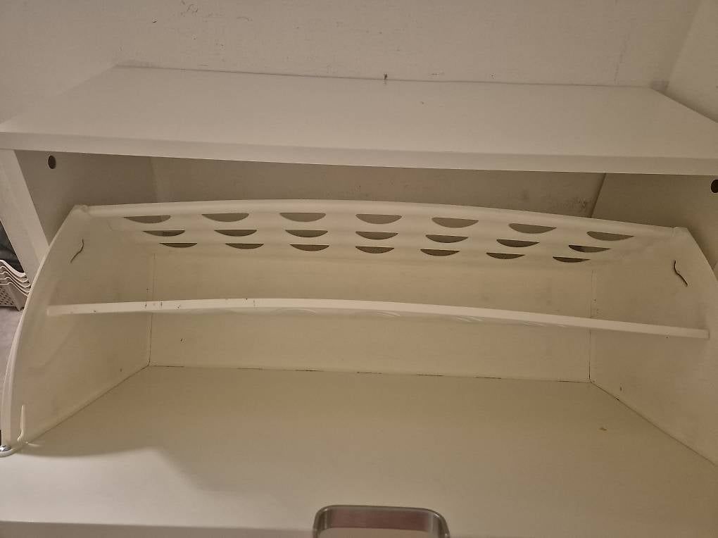 Armoires: Schuhschrank Ikea Gratis – D'occasion à Basel par bes_mnp7 2