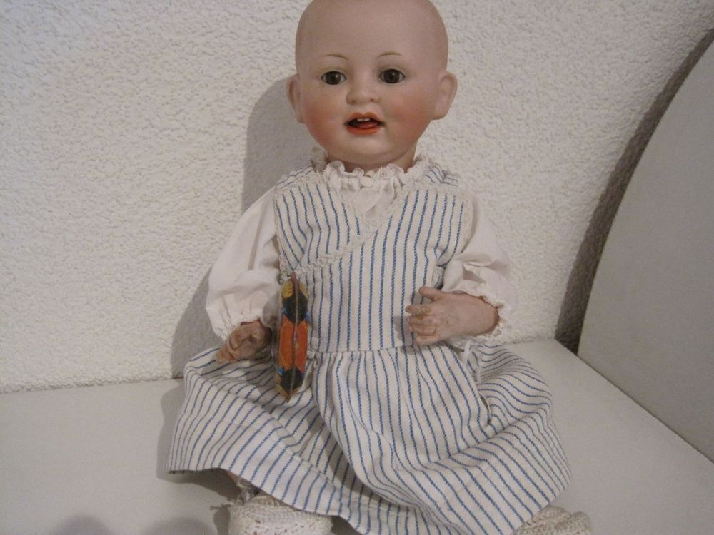 BÉBÉ DE CARACTÈRE en composition poupée ancienne tête