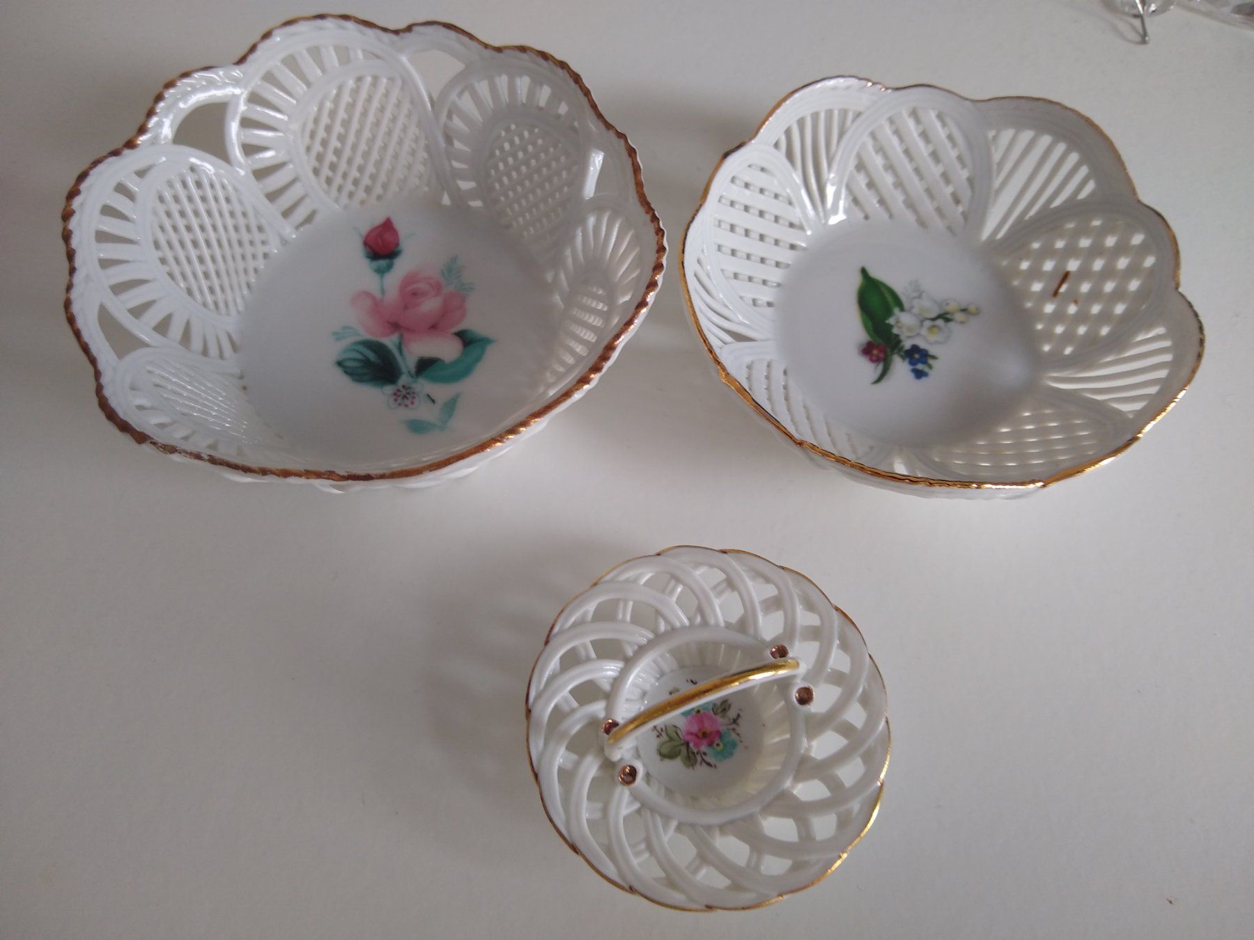 Set di piatti: 3 Porcelain Baskets, Hand Painted – Usato da Dübendorf venduto da LoRi-2026