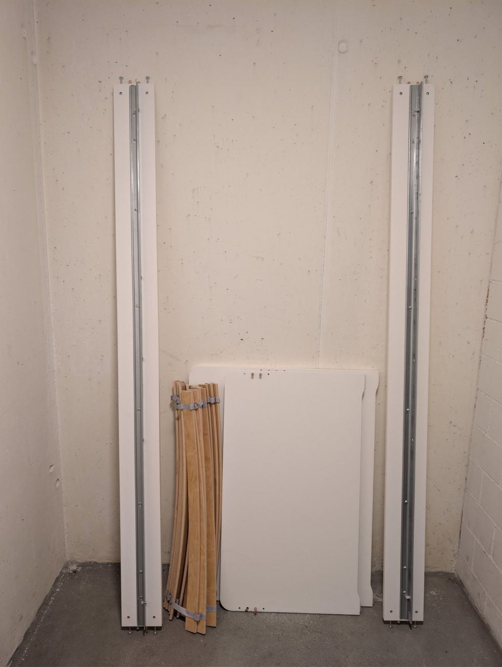 Ikea Letti: Bett (Ikea), 200x90cm weiss – Usato da Zürich venduto da bino56