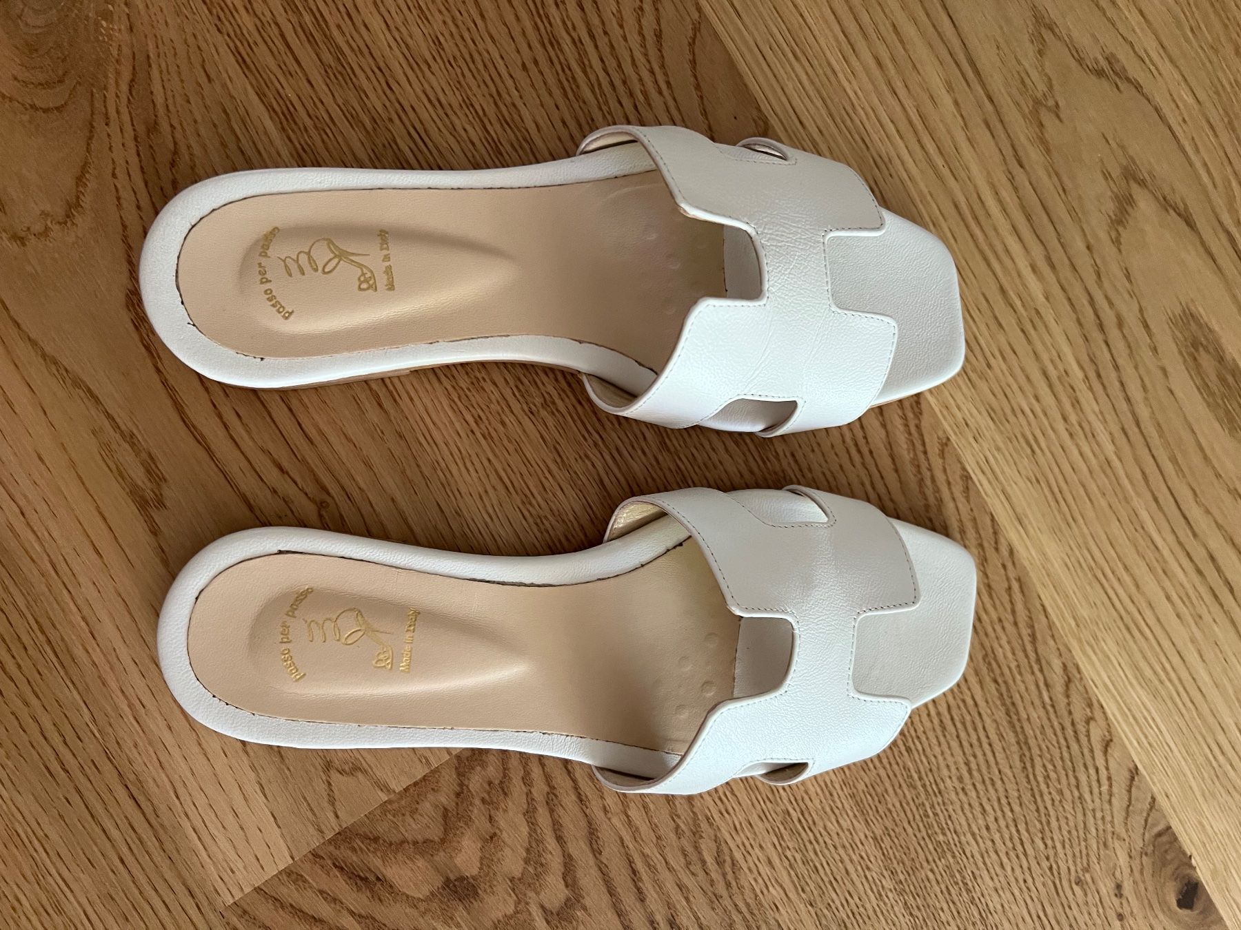 Scarpe da donna: Hochwertige weisse Leder-Sandalen – Nuovo (secondo la descrizione) da Naters venduto da powerlara_ 1