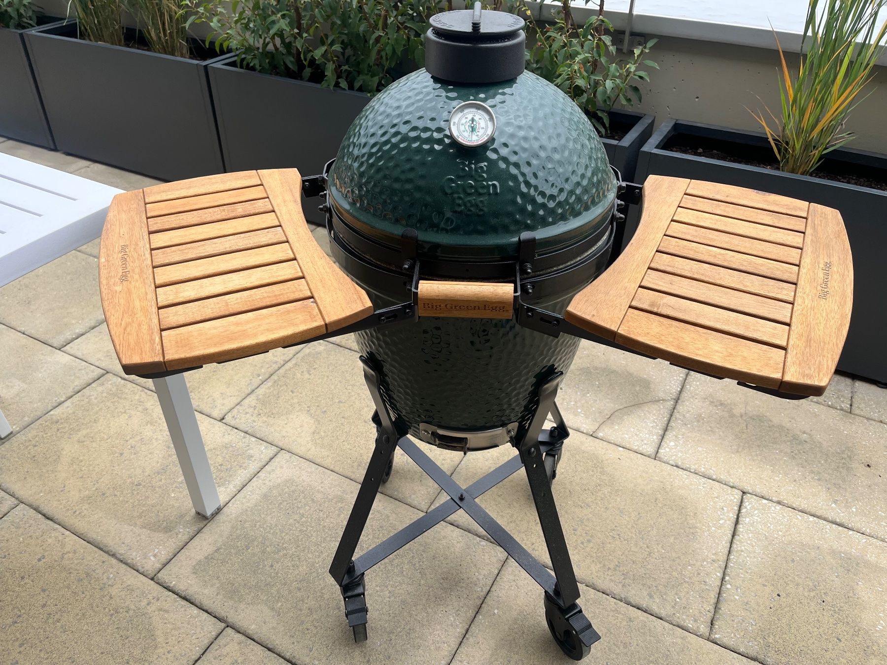 Big Green Egg Griglie: Big Green Egg Small mit Zubehör – Usato da Wangen b. Olten venduto da ricochet56 4