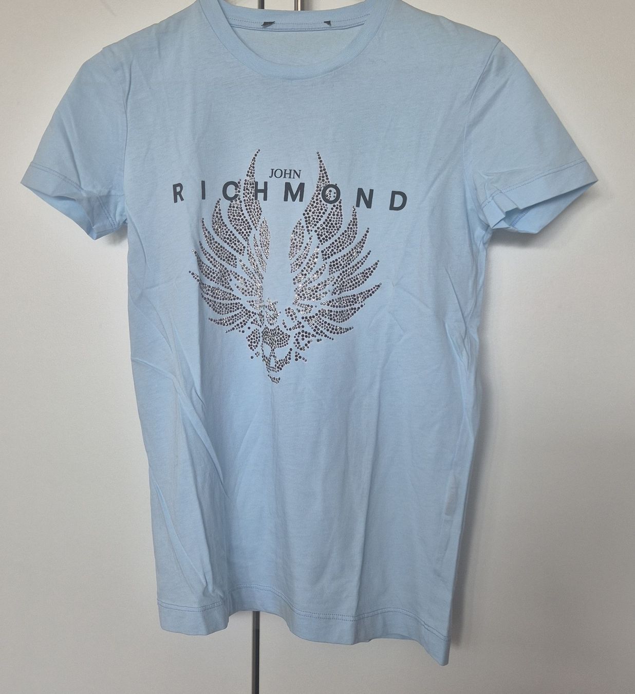 T-shirt: John Richmond T-Shirt Hellblau Grösse S – Usato da Bubikon venduto da NaralieG