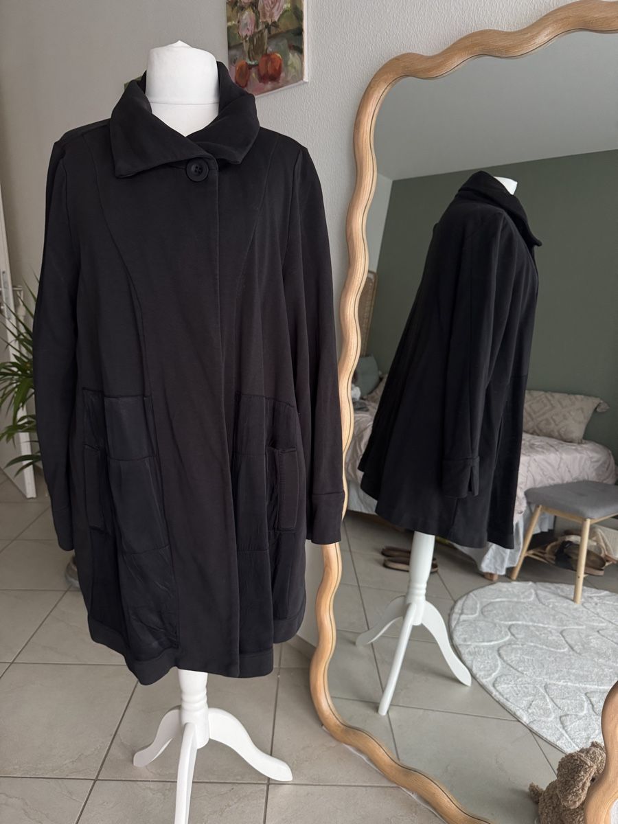 Jacken: Extravagante Übergangsjacke schwarz – Gebraucht aus Muttenz von einfach-schoen