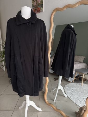 Extravagante Übergangsjacke schwarz