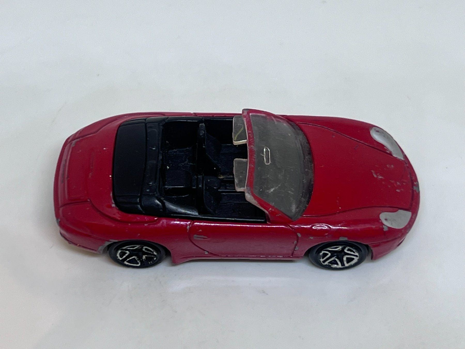 Matchbox Modellini d'auto: Matchbox Porsche 911 Carrera Cabriolet #645 – Usato da Wildegg venduto da LaaBoutique 1