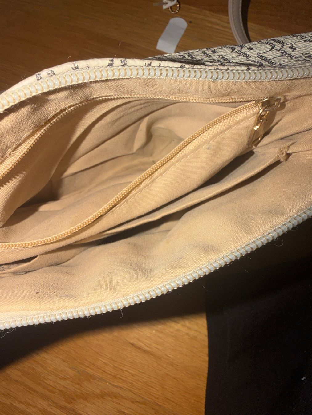 Taschen für Damen: Tasche GH – Gebraucht aus bülach von Happylion1 1