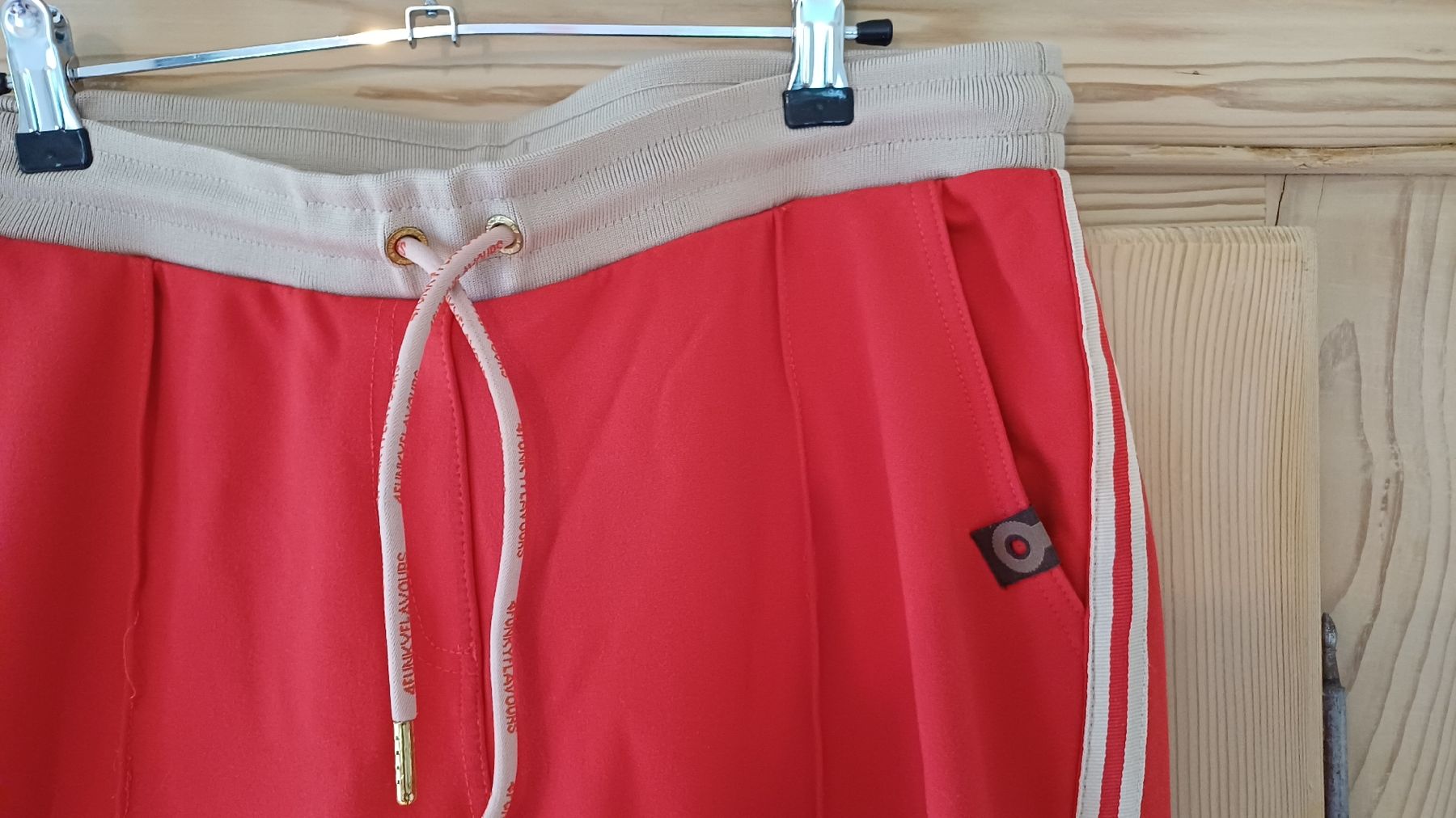 Pantaloni: 4funkyflavours Jogginghose Rot Grösse M  – Usato da St. Gallen venduto da luc_kw7x 1