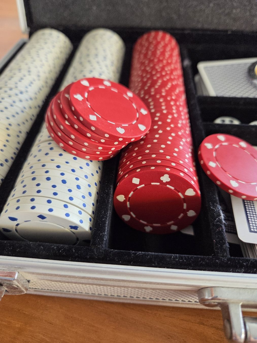 Giochi: Poker Set Aluminium Koffer – Usato da Schenkon venduto da jinibi 2