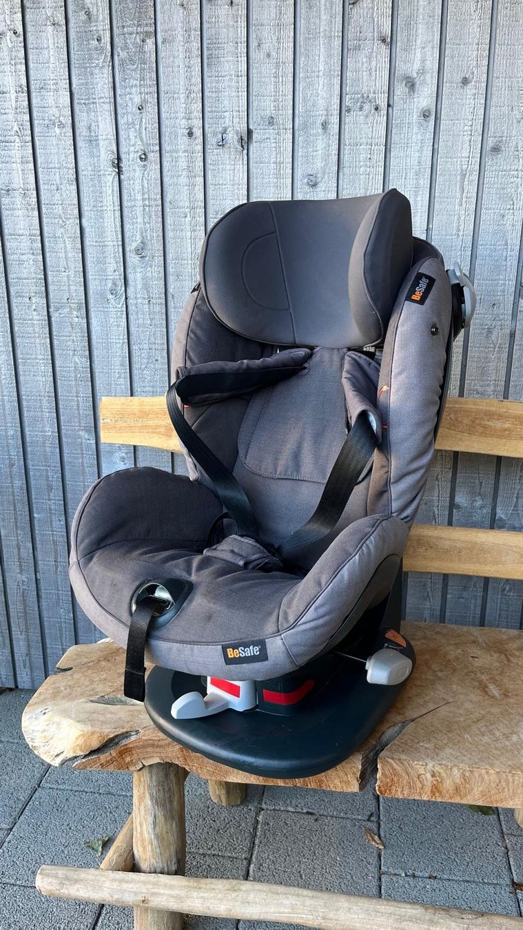 Seggiolini per auto: BeSafe Kindersitz, 9-18 kg – Usato da Frauenfeld venduto da Bullet-GT