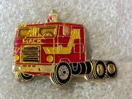 Ansteckpin 174: LKW MACK