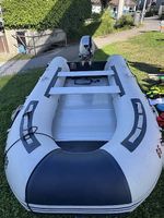 Sportboot , Schlauchboot, Motorboot, mit 8 PS Motor 