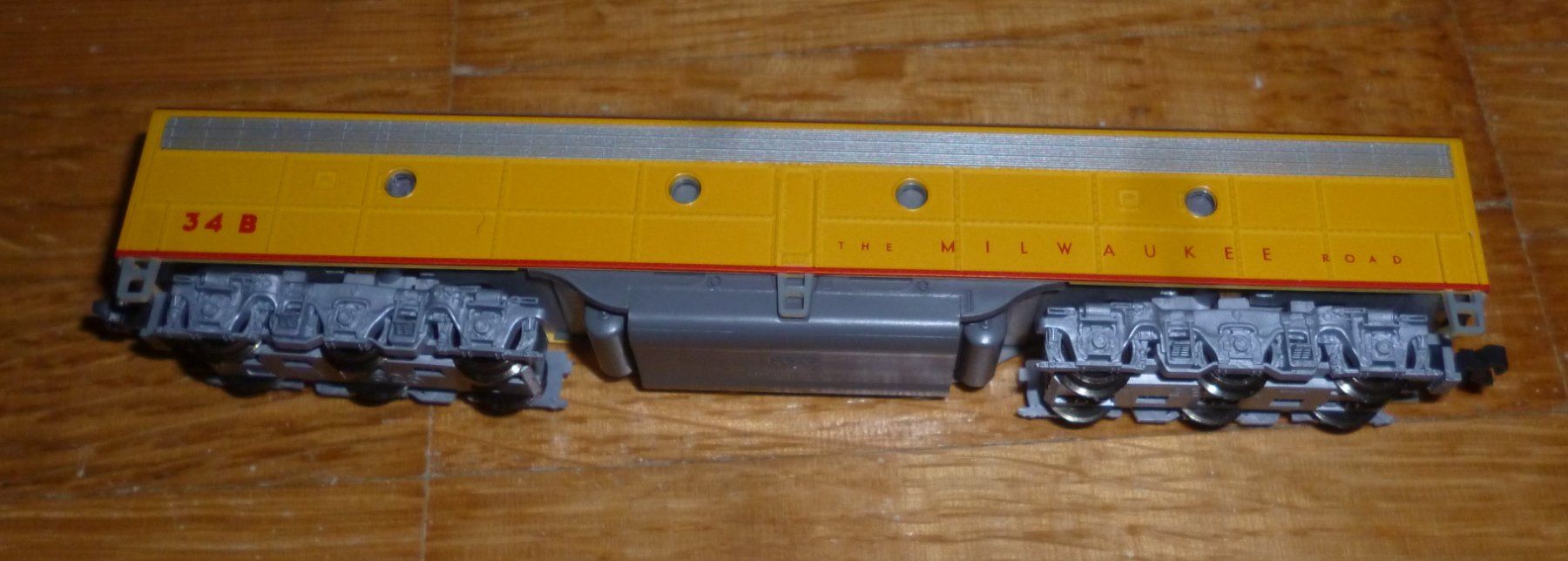 Kato Modellini di ferrovie: Diesellok E8 B- Unit Milwaukee – Nuovo (secondo la descrizione) da Langenthal venduto da Tbraunbaer 2