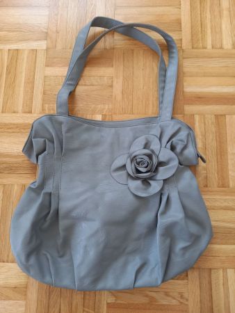 Handtasche