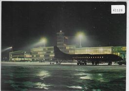 Flughafen Zürich-Kloten in der Nacht