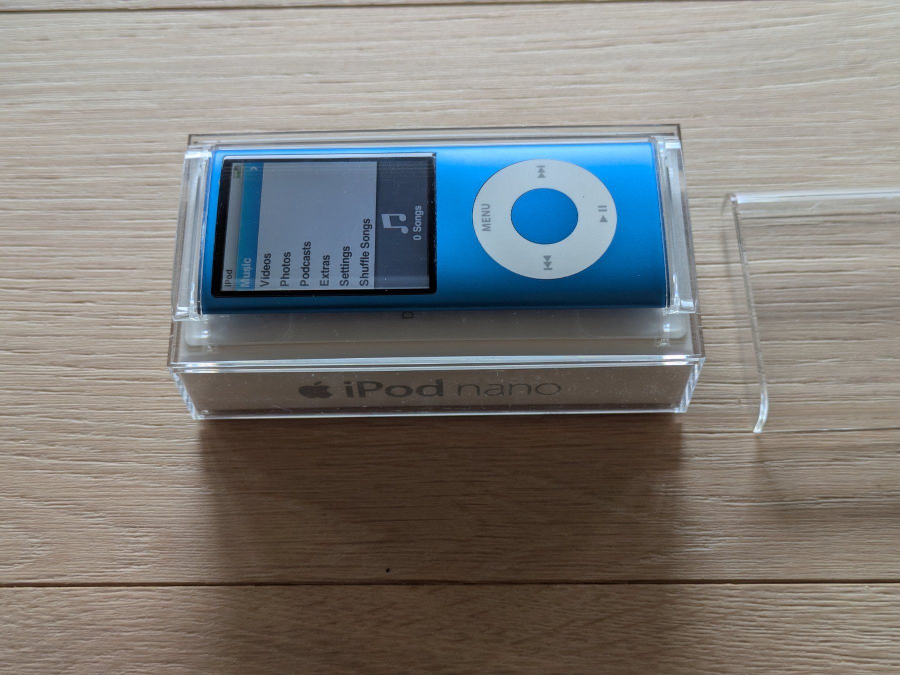 Apple Tragbarer Mediaplayer: iPod nano blue 8GB with box and accessories – Defekt aus Vessy von Krono5 4