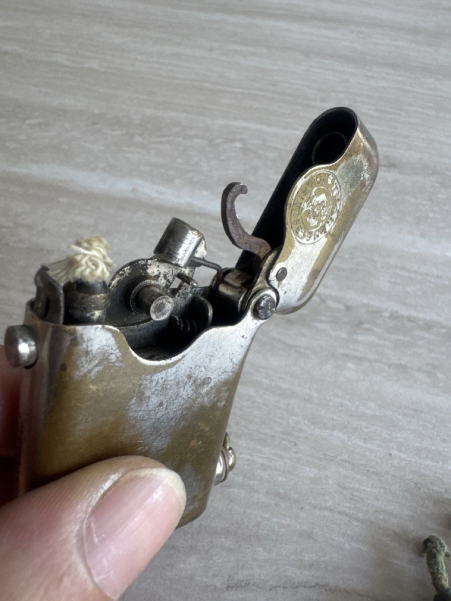 Thorens Accendini: Thorens Feuerzeug Set antik Messing  – Difettoso da Burgdorf venduto da LAD_Feuerzeug_4445 5