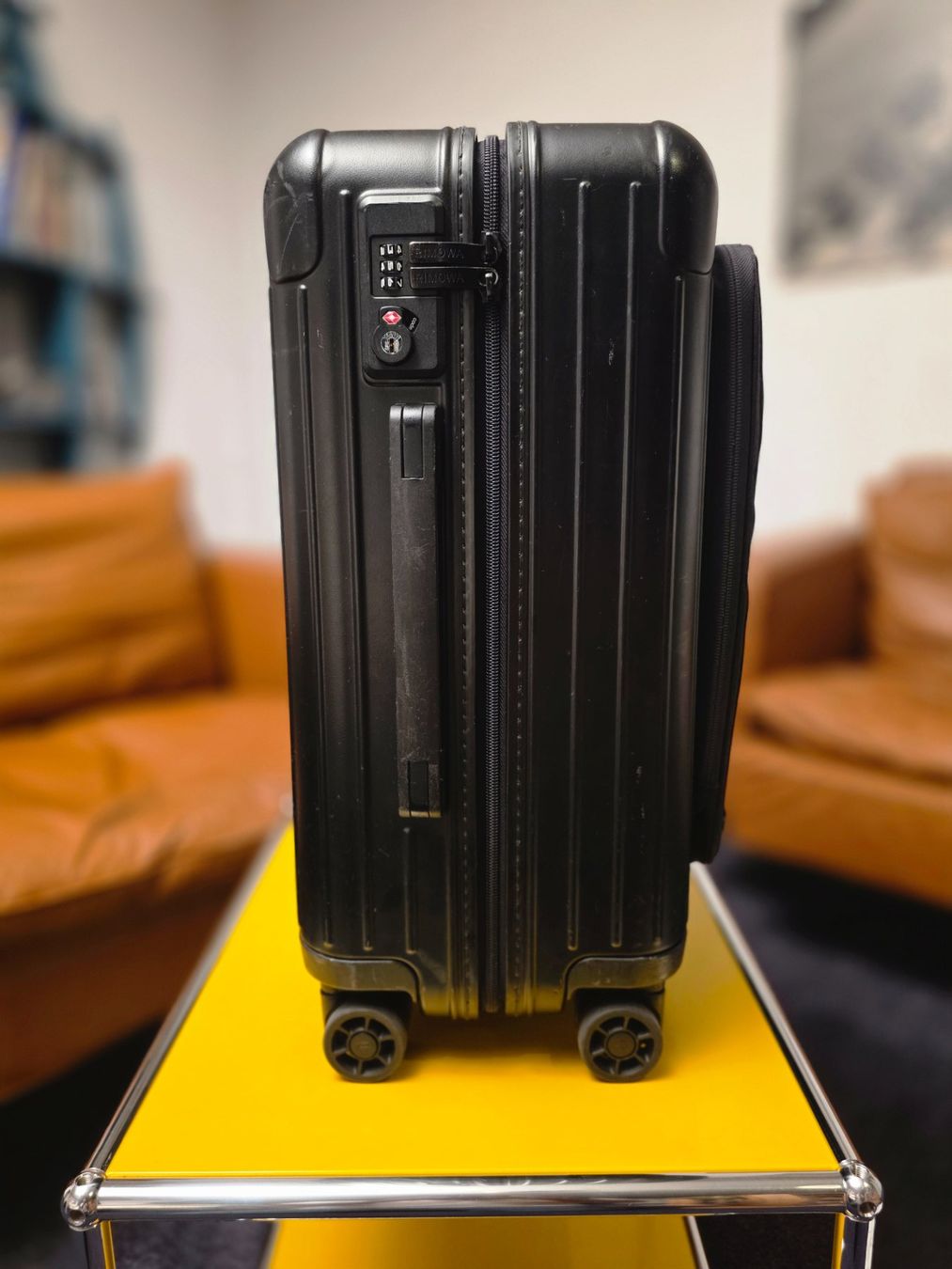 Rimowa Valigie: Rimowa essential cabin sleeve – Usato da Chambésy venduto da olivierGE 1