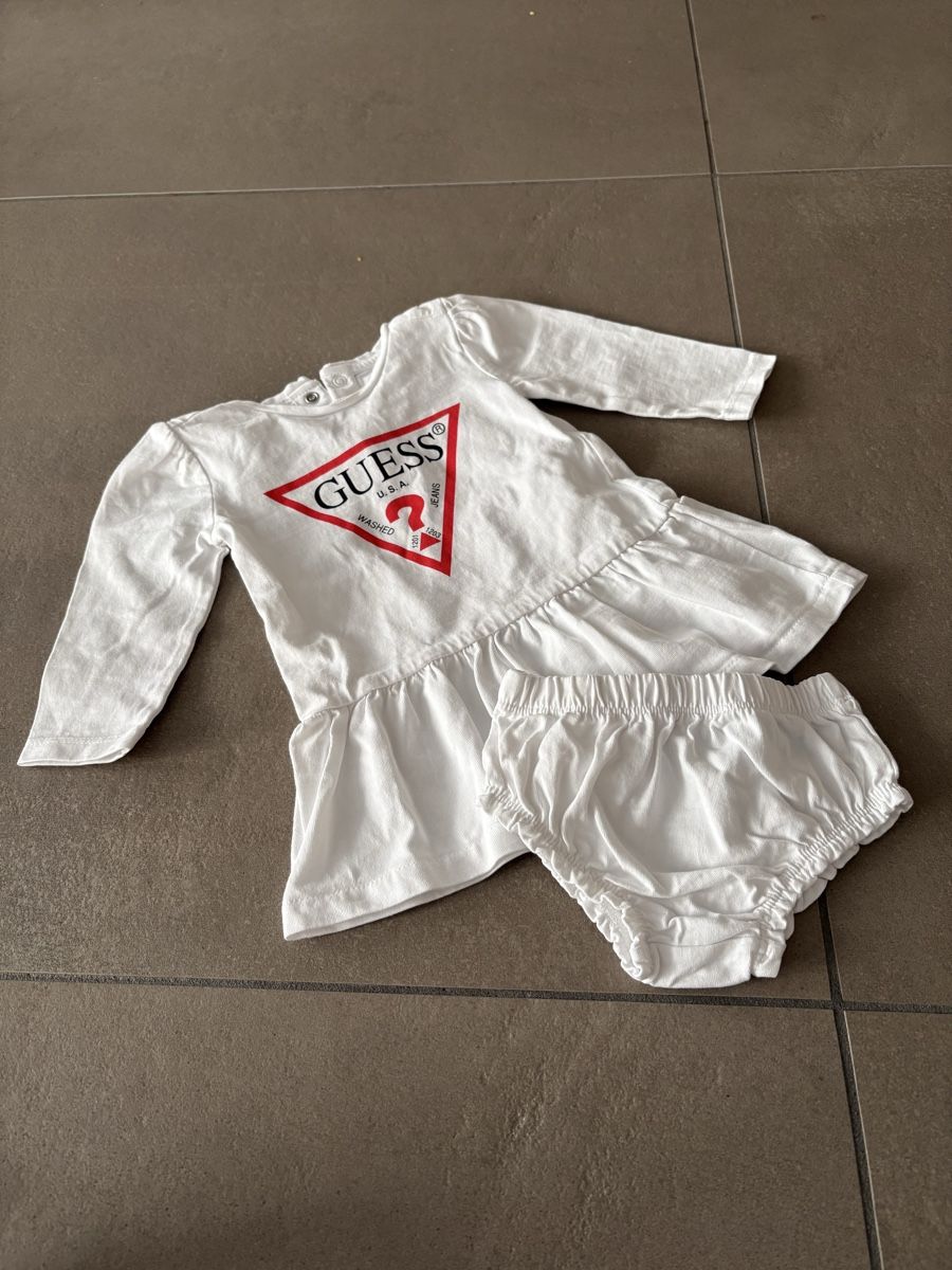 Guess Kleider & Röcke: Guess Langarmkleid mit Höschen Gr. 62 / 68 – Neu (gemäss Beschreibung) aus Magden von YesGug97