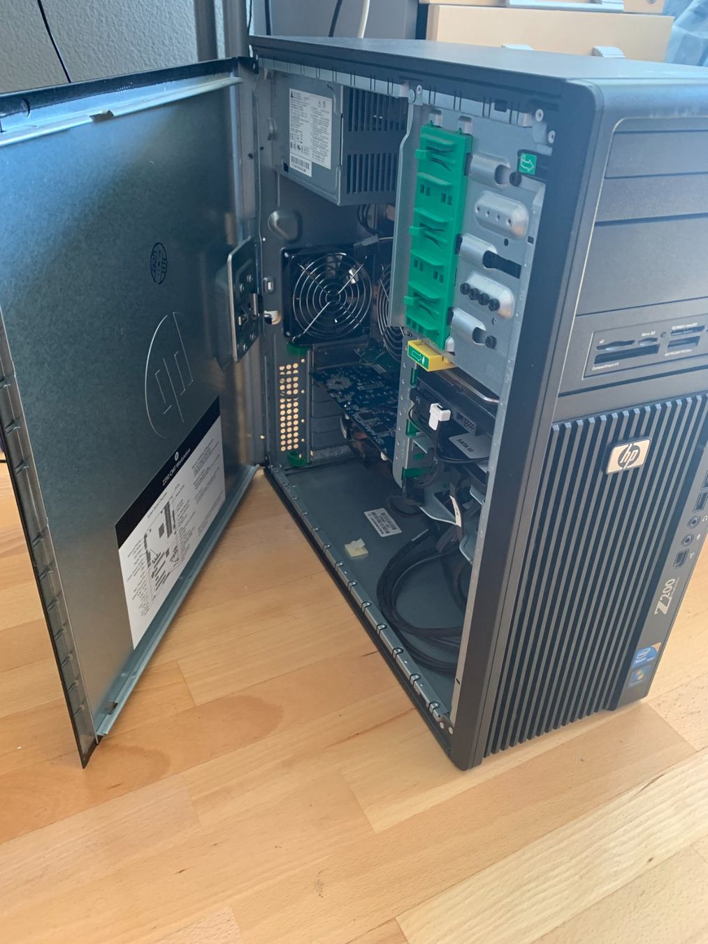 Hewlett Packard PC: HP Z200 Workstation – Usato da Buchs SG venduto da danini02 1