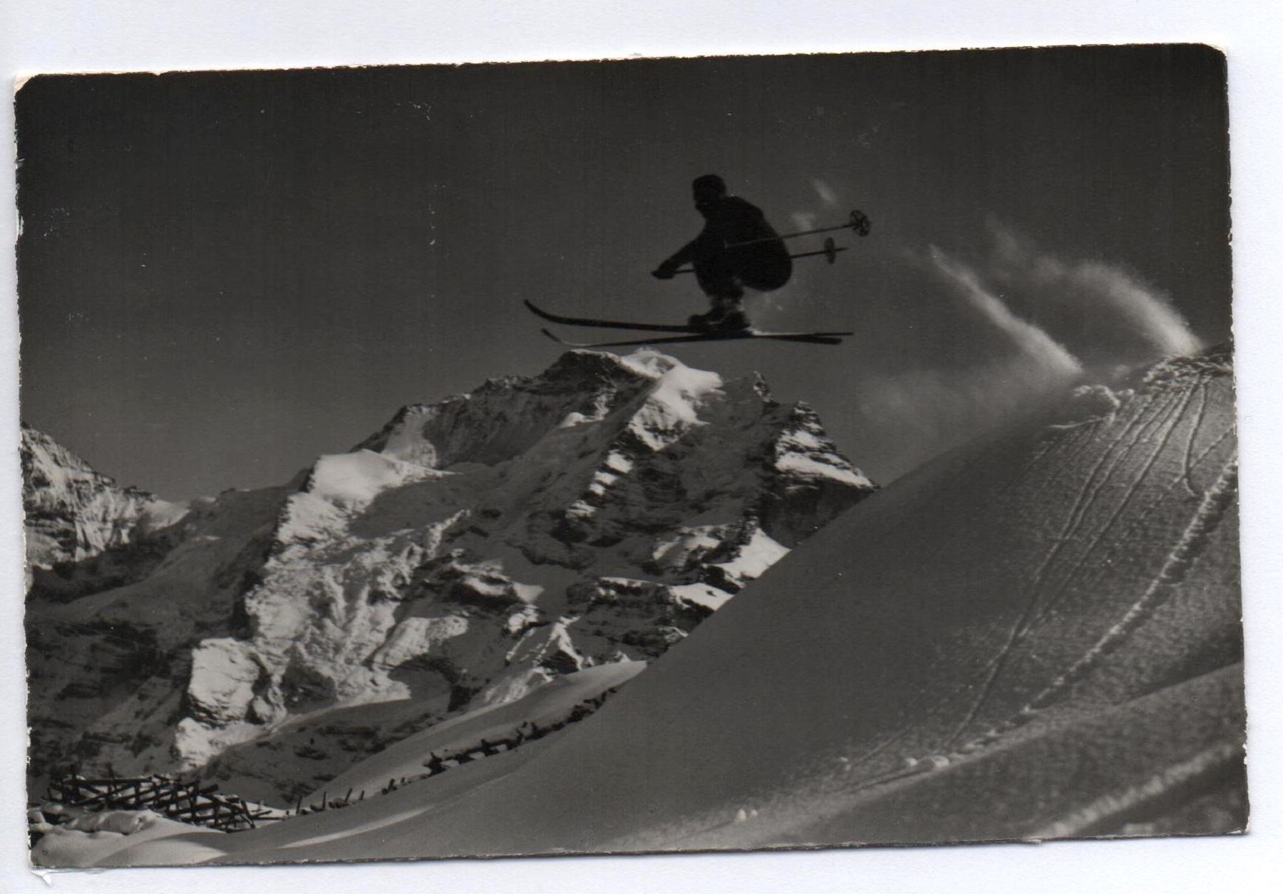 Cartoline postali: SKI-GELÄNDESPRUNG mit Jungfrau – Usato da Jona venduto da philajona