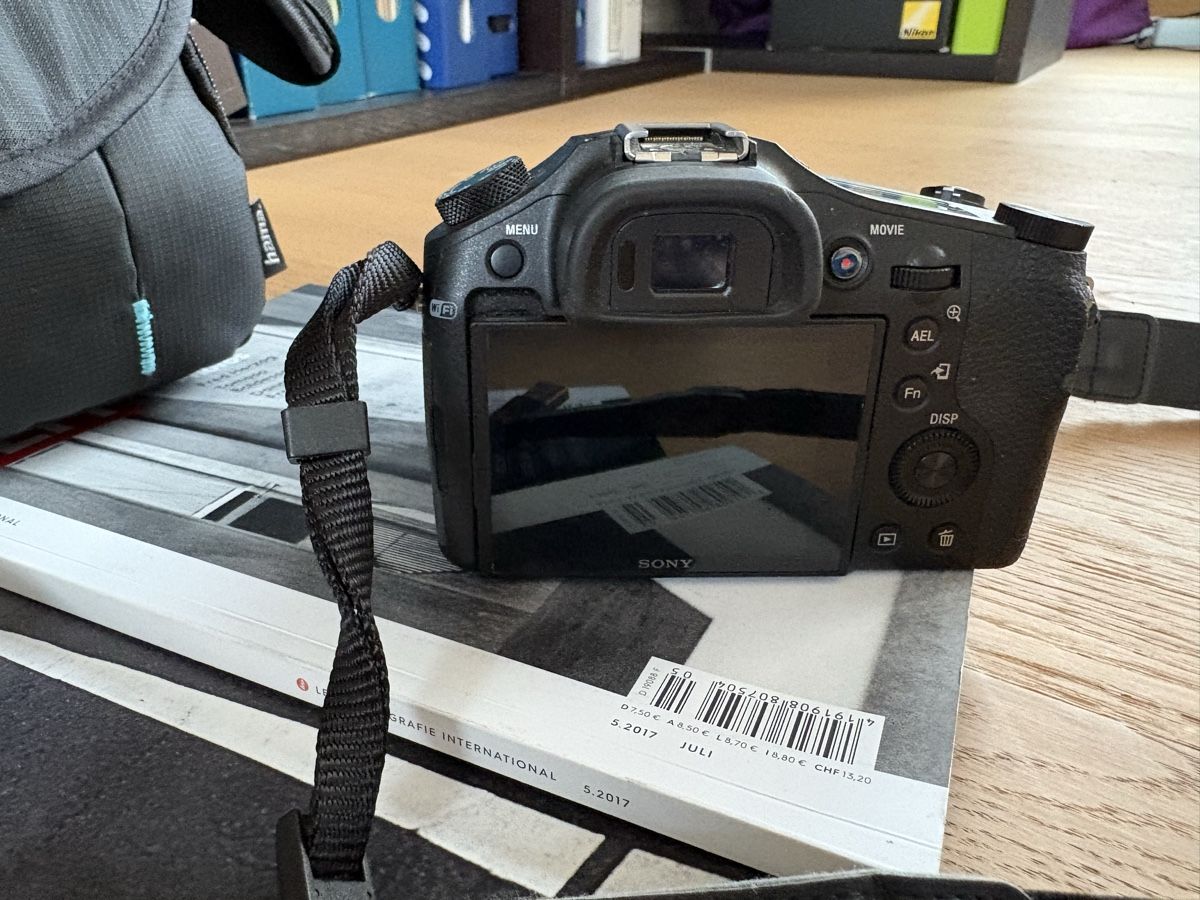 Sony Kamera: Sony RX10 mit Zubehör – Gebraucht aus Bubendorf von chris211 3