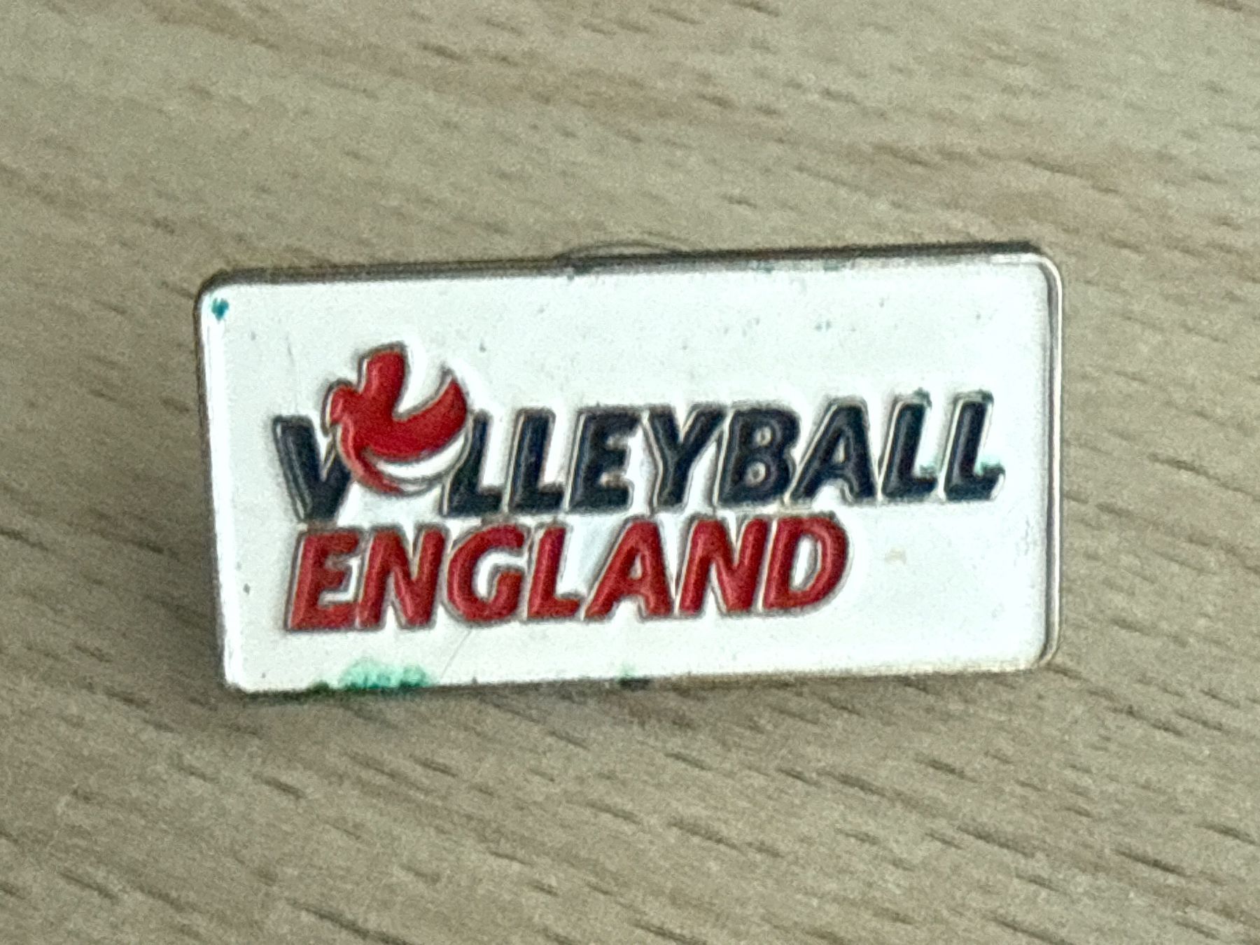 Plaketten & Abzeichen: Pin Volleyball England – Gebraucht aus Glattbrugg von Schweigmatt