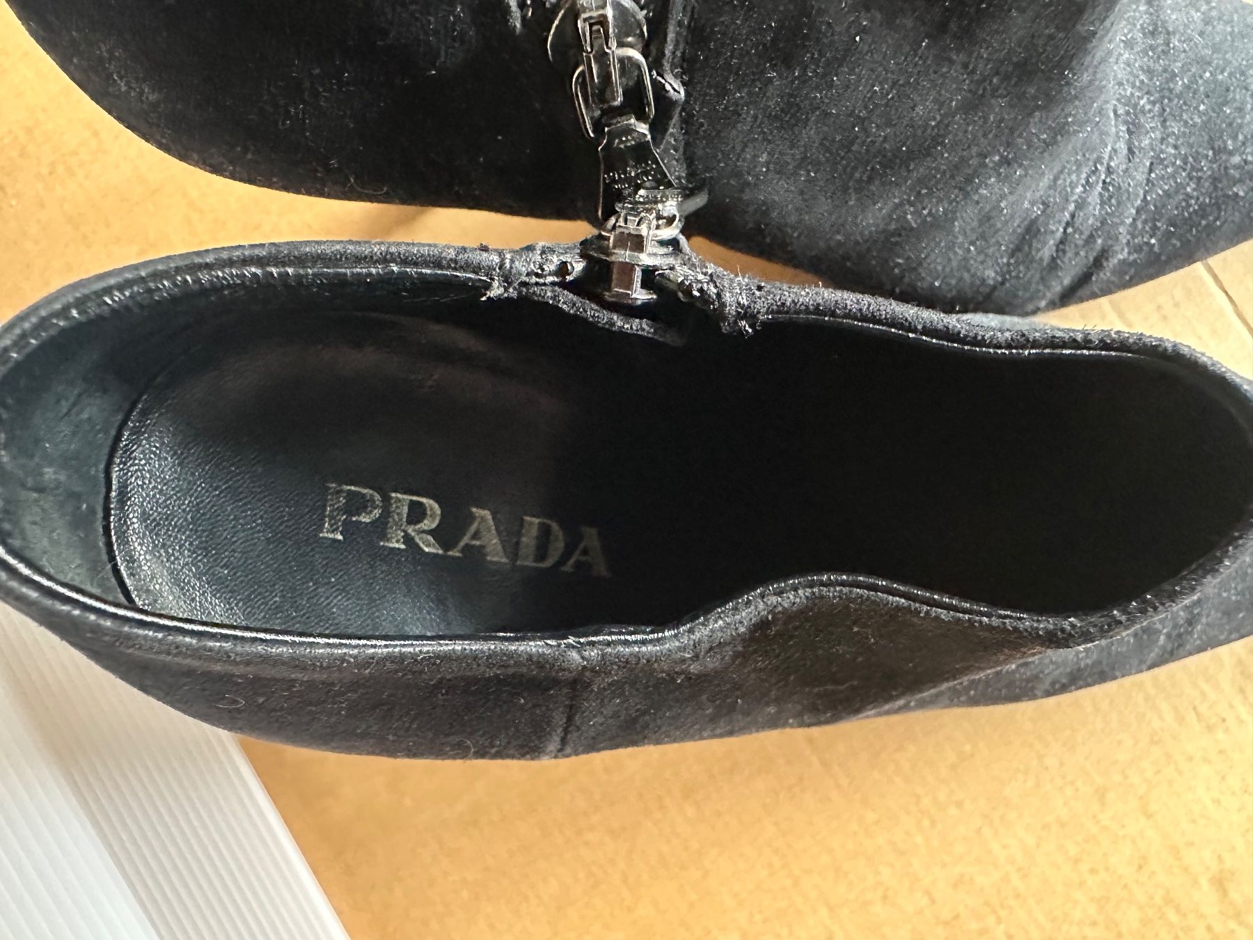 Prada Scarpe da donna: PRADA booties black suede leather size 36,5 – Usato da Lausanne venduto da kuroneko86 5