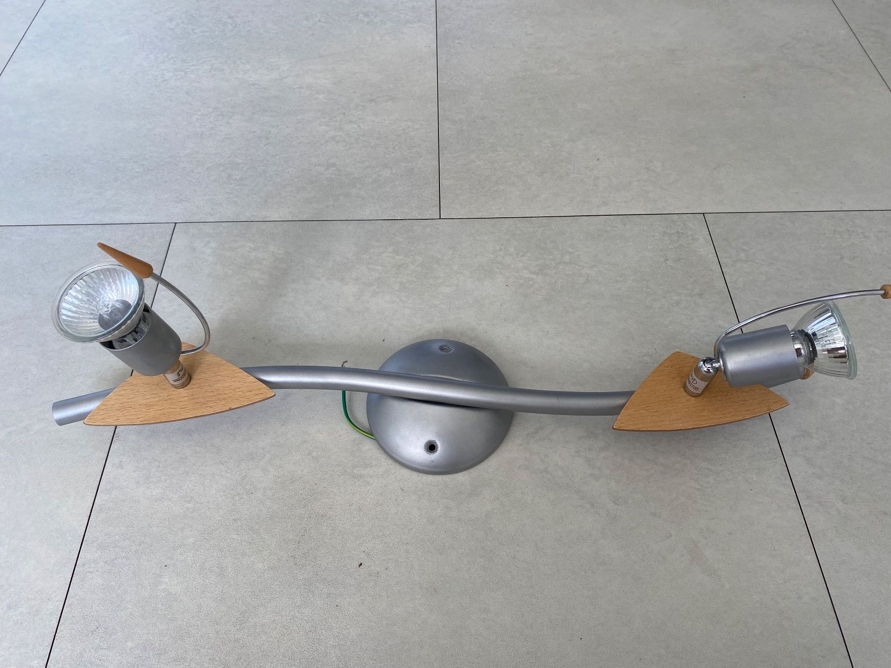 Lampadari & plafoniere: Lampe inkl 2 Halogenbirnen - Gebraucht jedoch funktioniert e – Usato da Spreitenbach venduto da Brockiland-Flohmarkt 1