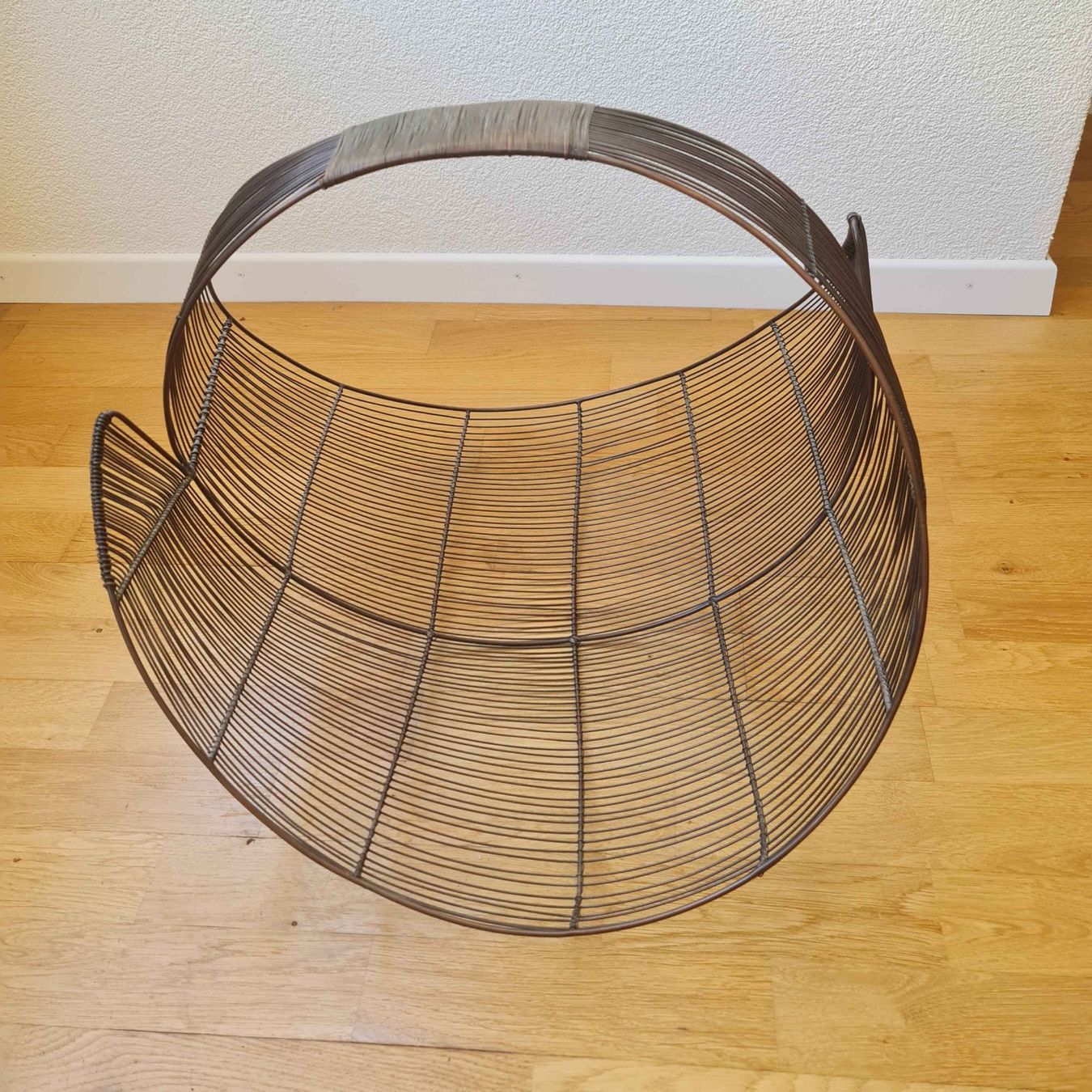 Sonstiges für Haushalt & Wohnen: Design-Drahtkorb – Gebraucht aus Zürich von derfish 2