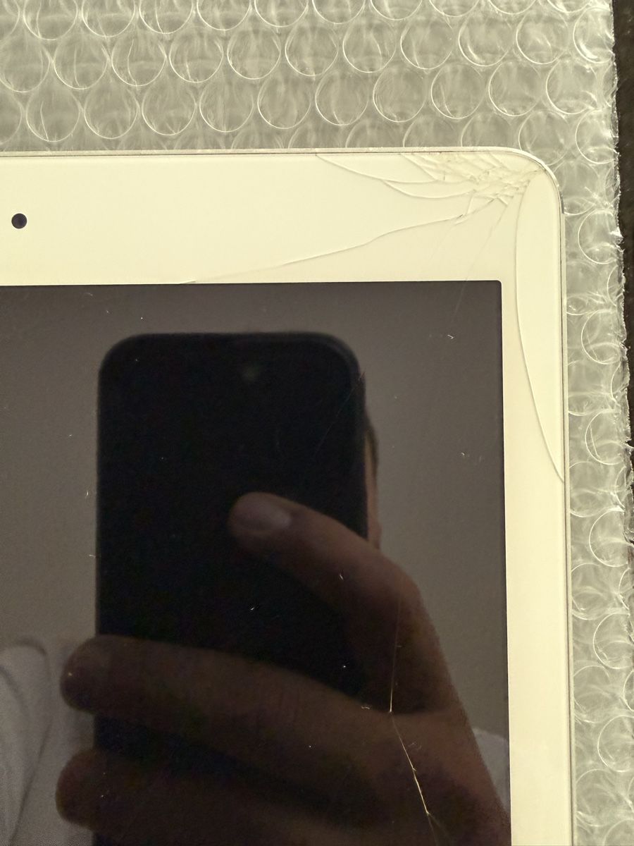 Apple Tablettes PC: Ipad Air (A1474) – Défectueux à Zug par KoSaZ 1