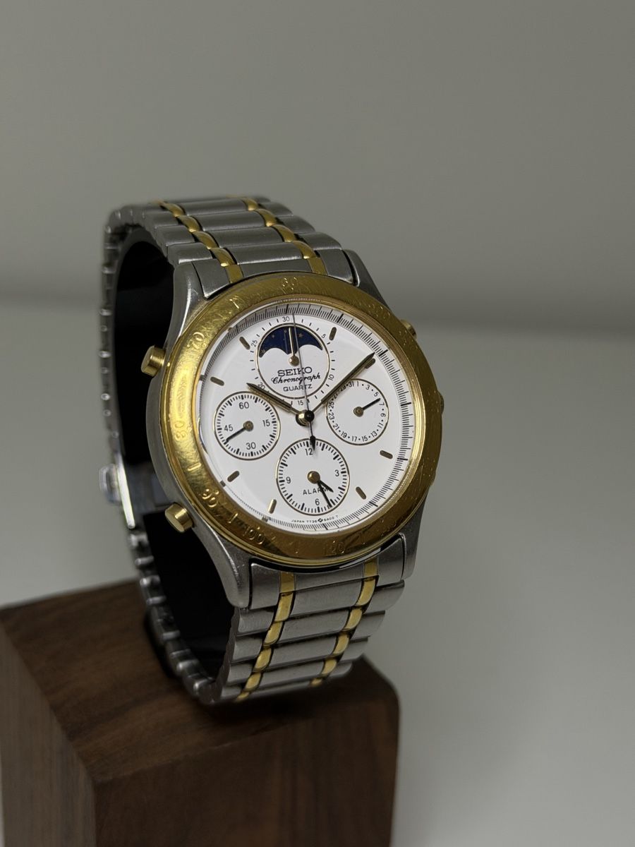 Seiko Uhren: SEIKO Chronograph Moonphase Alarm Quartz – Gebraucht aus Servion von Elliot.grnd