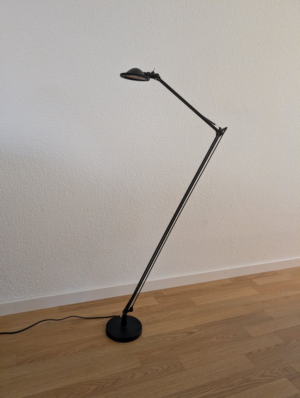 Luceplan Lampade: LUCEPLAN Berenice Floor Lamp Stehlampe Leselampe schwarz – Usato da Rotkreuz venduto da CRLNSC 1