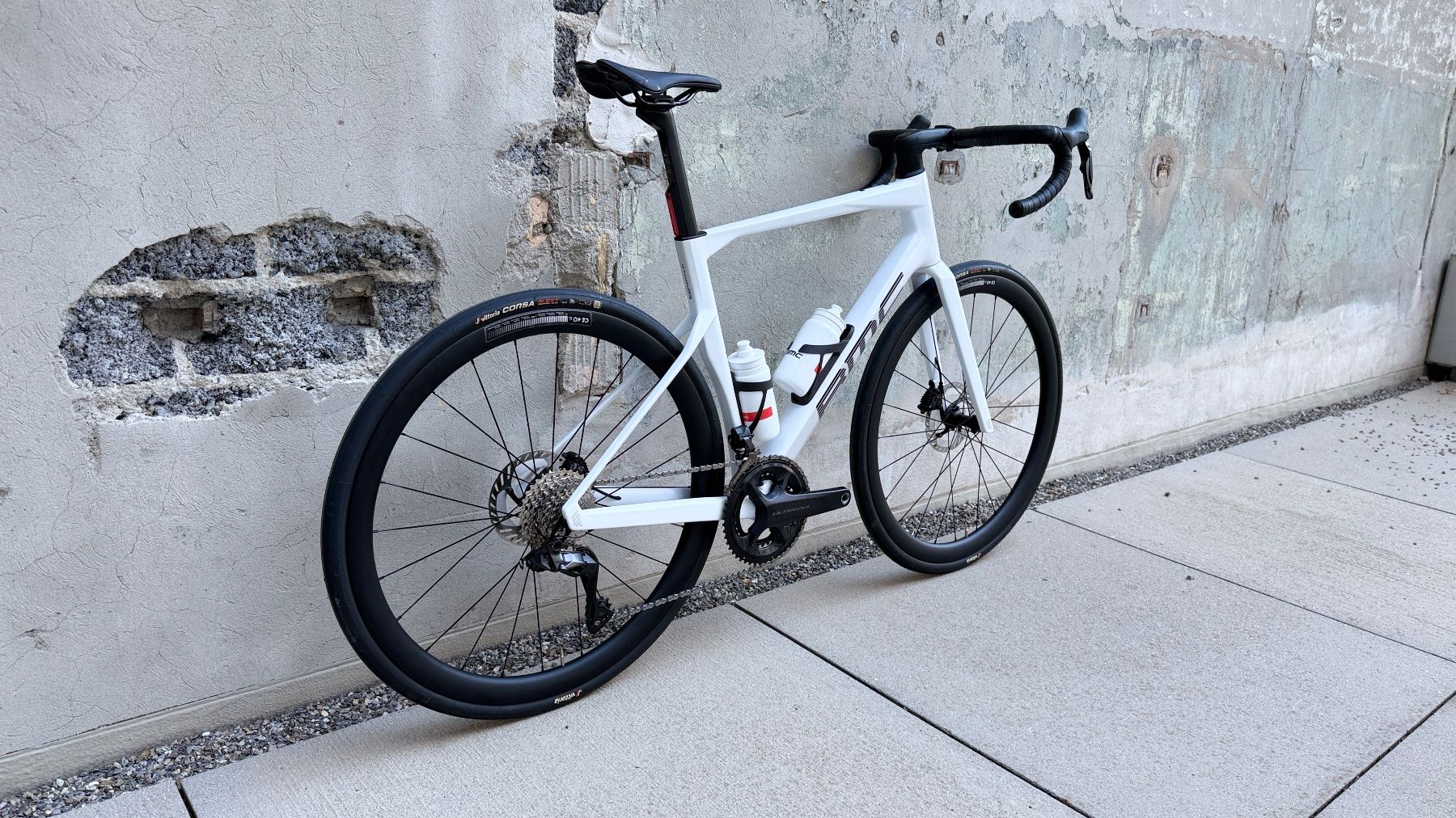 BMC Vélos: BMC Roadmachine 01 FOUR Metallic White 56cm – D'occasion à Stettlen par Drift.Bike.Shop.Bern 1