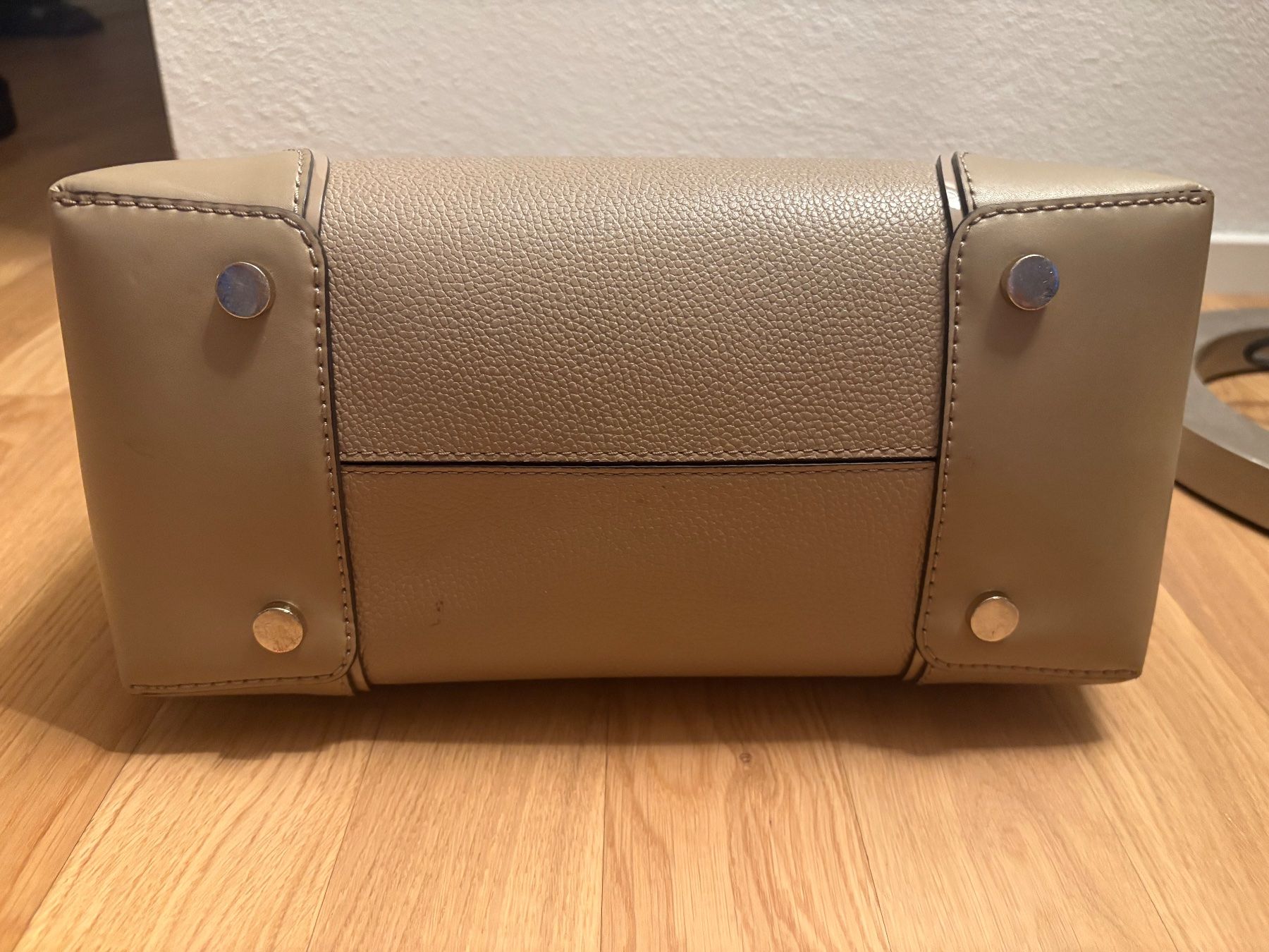 Michael Kors Borse da donna: Michael Kors Tasche in Beige – Usato da Dübendorf venduto da SophieNadine1 7